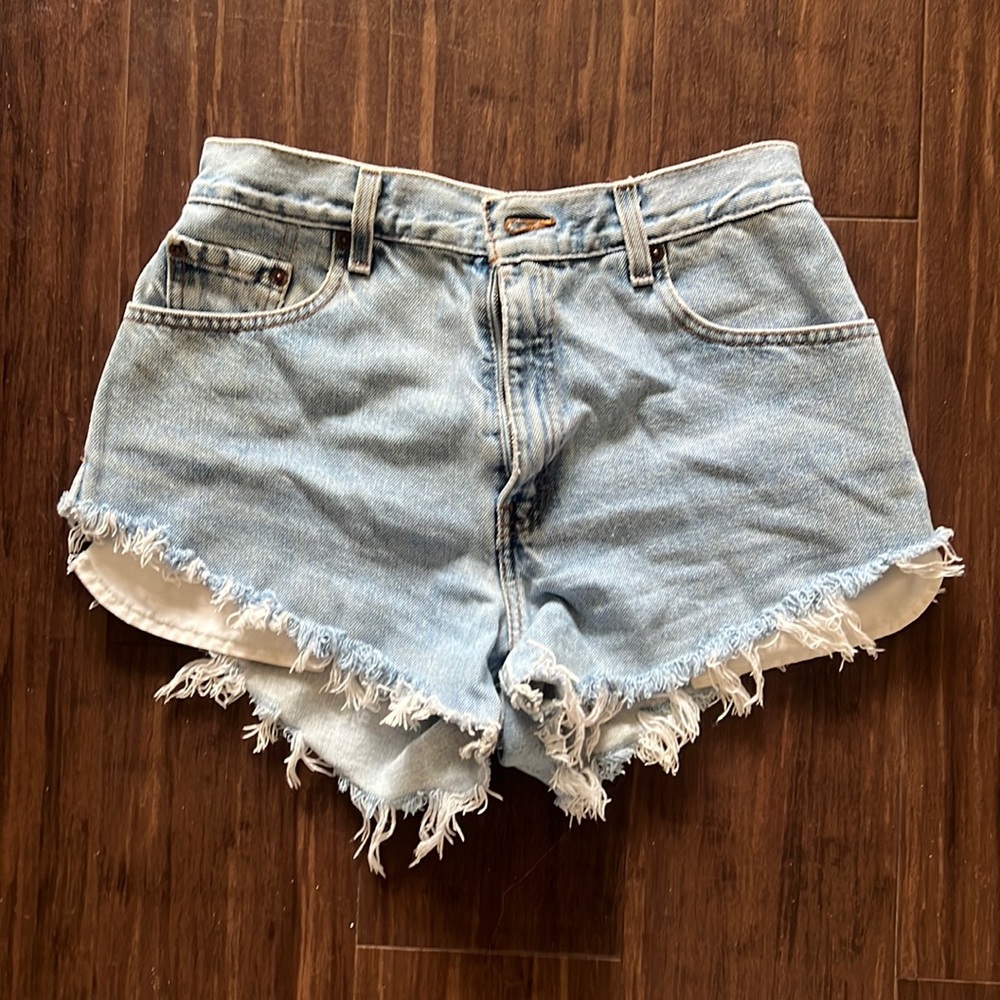 Size small Levi 550 shorts